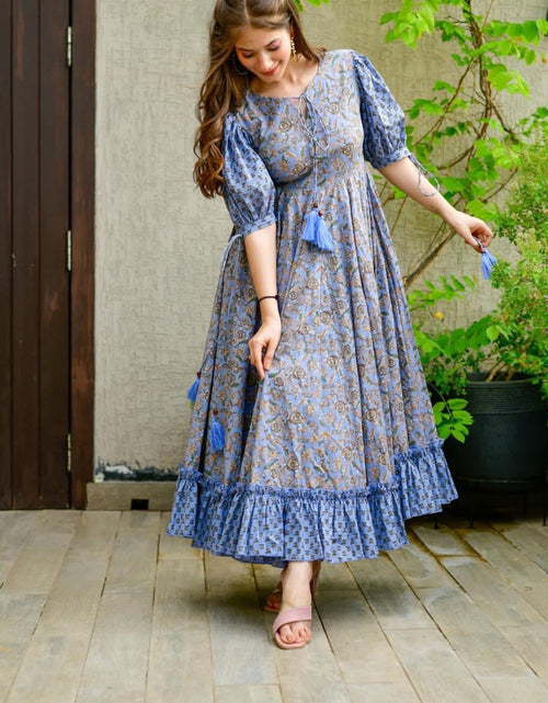 Load image into Gallery viewer, rajyogam designer gown surat
