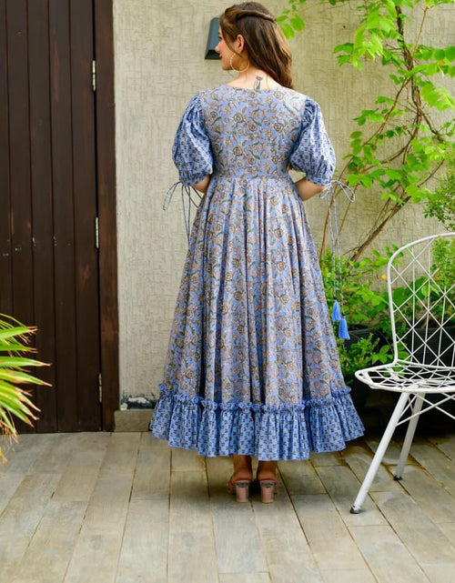 Load image into Gallery viewer, rajyogam designer gown surat
