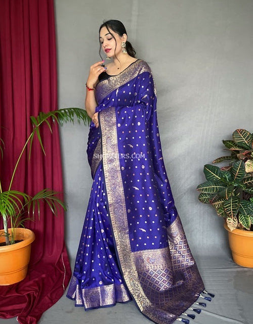 Load image into Gallery viewer, rajyogam banarasi silk saree surat
