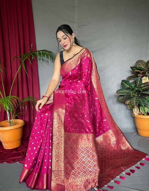 Load image into Gallery viewer, rajyogam banarasi silk saree surat
