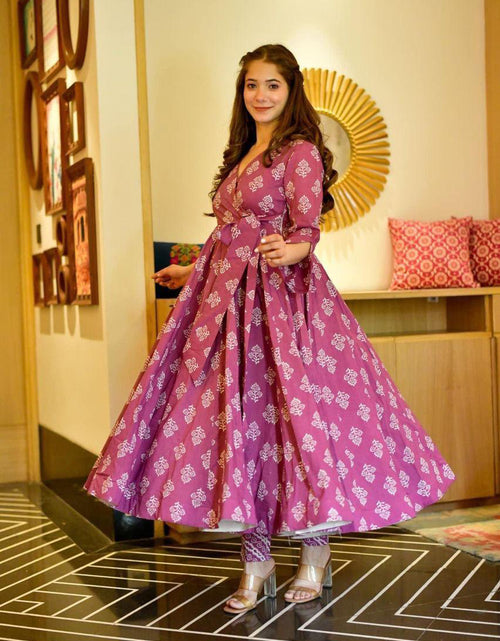 10 Latest Indian Fashion Kurti Designs Paired with jeans or pants. | Indian  fashion dresses, Indian fashion, Pakistani dress design
