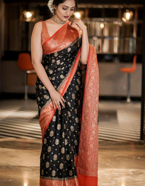 Load image into Gallery viewer, rajyogam banarasi silk saree surat
