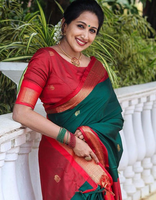 Load image into Gallery viewer, rajyogam banarasi silk saree surat
