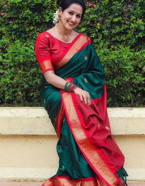 Load image into Gallery viewer, rajyogam banarasi silk saree surat
