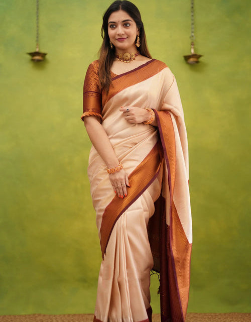 Load image into Gallery viewer, rajyogam banarasi silk saree surat
