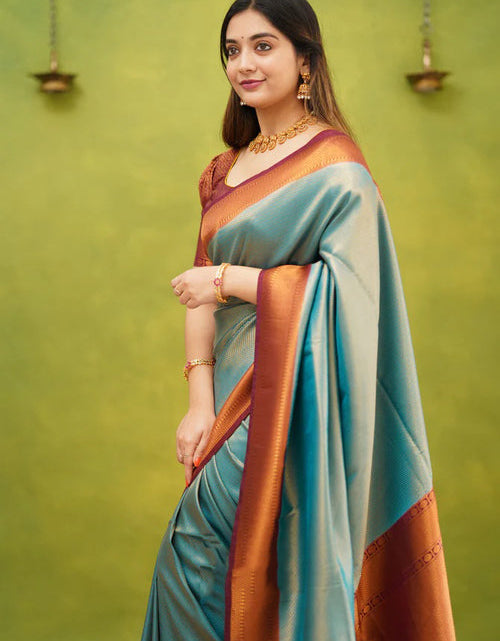 Load image into Gallery viewer, rajyogam banarasi silk saree surat
