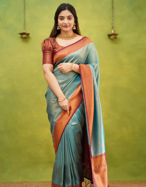 Load image into Gallery viewer, rajyogam banarasi silk saree surat
