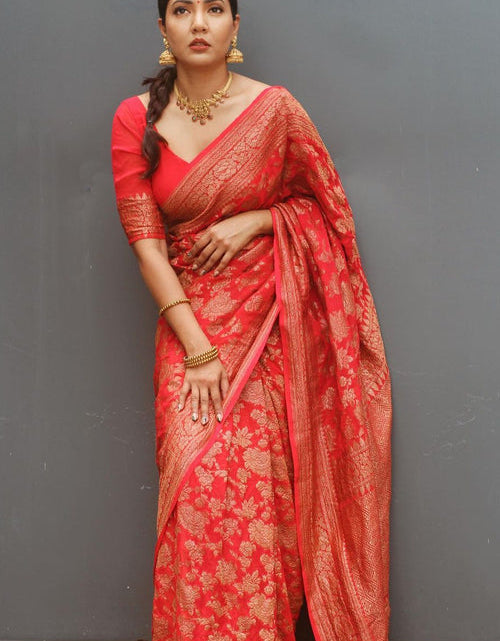 Load image into Gallery viewer, rajyogam banarasi silk saree surat
