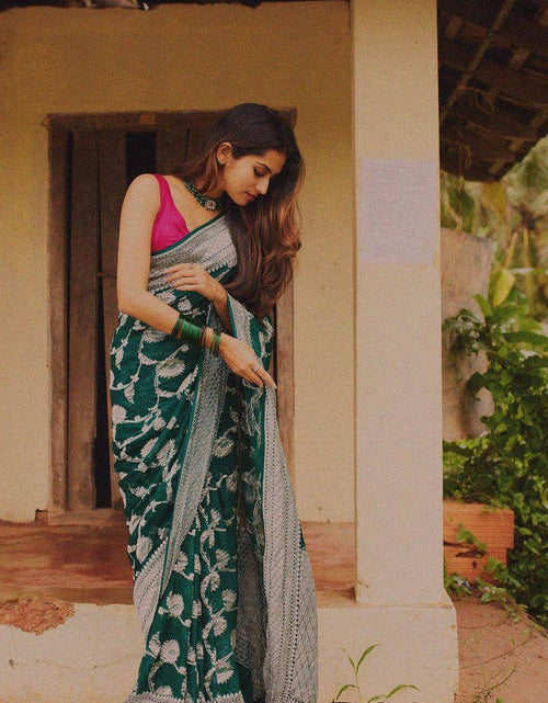 Load image into Gallery viewer, rajyogam soft silk saree surat
