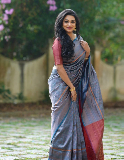 Load image into Gallery viewer, rajyogam soft silk saree surat
