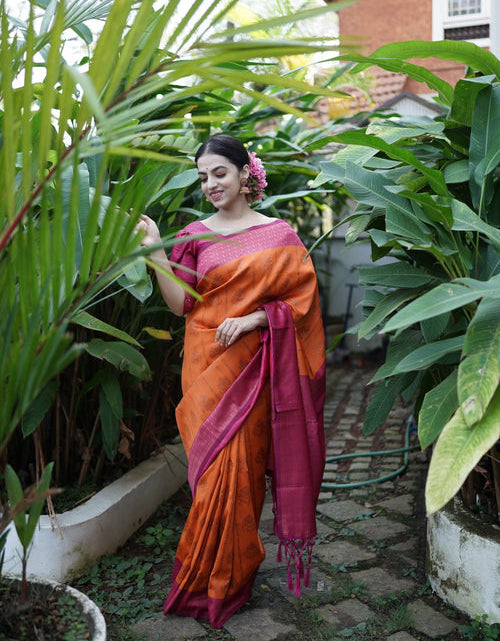 Load image into Gallery viewer, rajyogam banarasi silk saree surat
