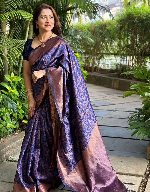 Load image into Gallery viewer, rajyogam banarasi silk saree surat
