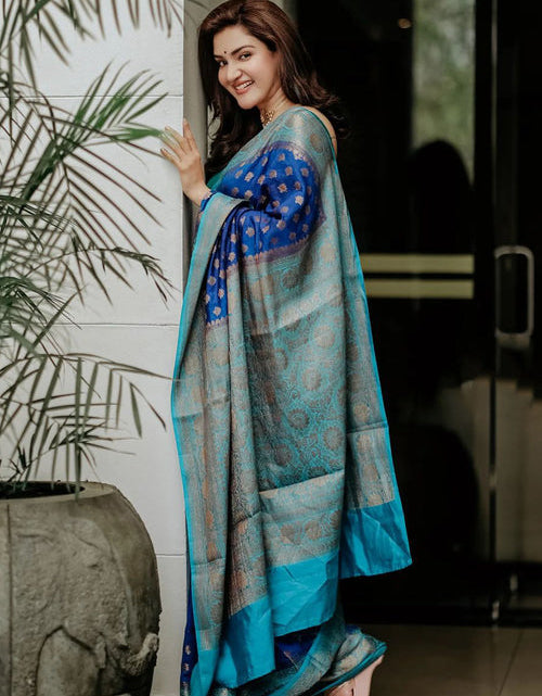 Load image into Gallery viewer, rajyogam banarasi silk saree surat
