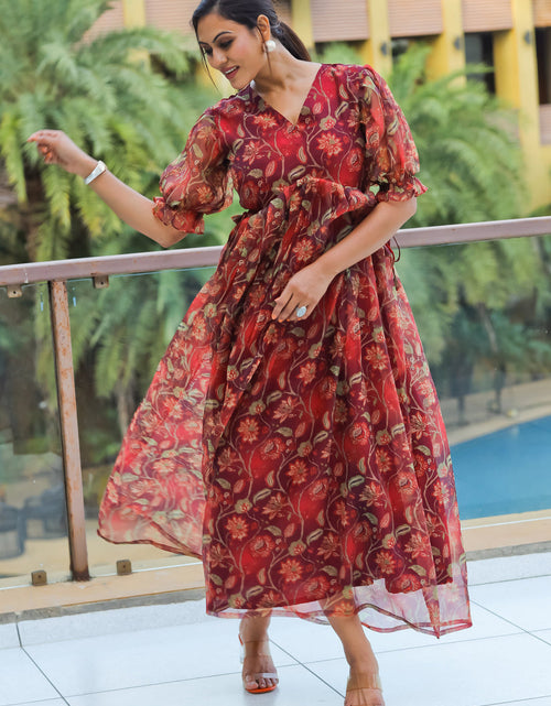 Load image into Gallery viewer, rajyogam designer gown surat

