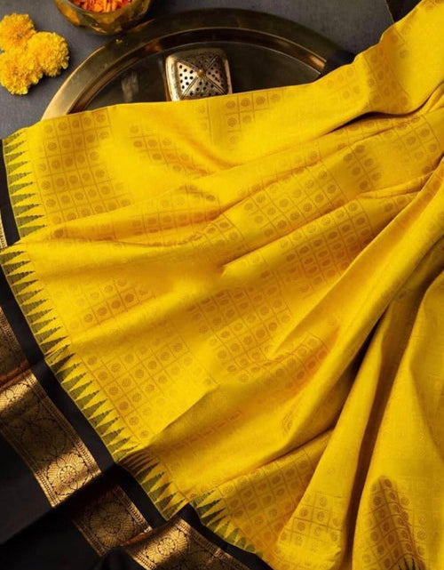 Load image into Gallery viewer, rajyogam banarasi silk saree surat
