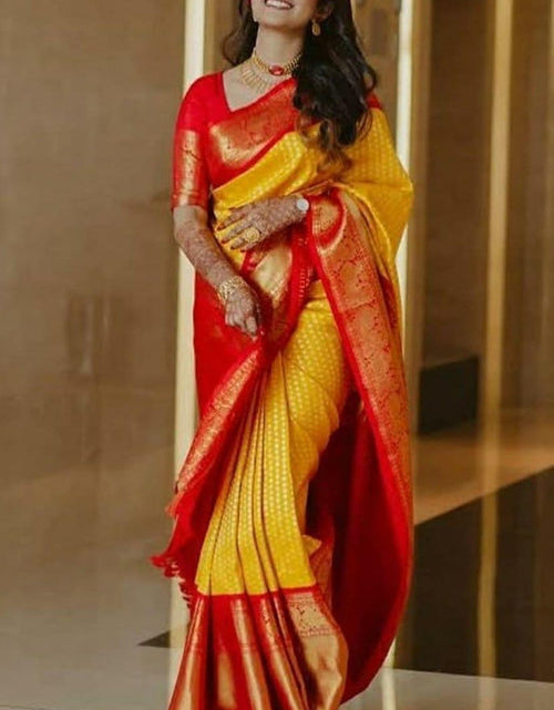 Load image into Gallery viewer, rajyogam banarasi silk saree surat
