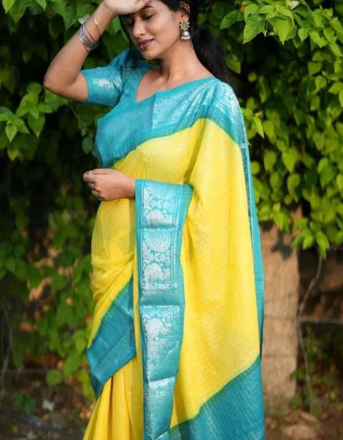 Load image into Gallery viewer, rajyogam banarasi silk saree surat
