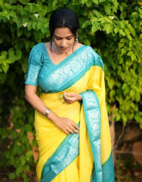 Load image into Gallery viewer, rajyogam banarasi silk saree surat
