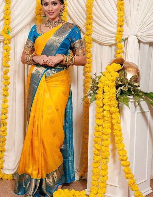 Load image into Gallery viewer, rajyogam banarasi silk saree surat
