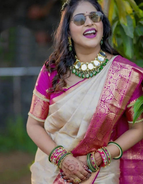 Load image into Gallery viewer, rajyogam banarasi silk saree surat
