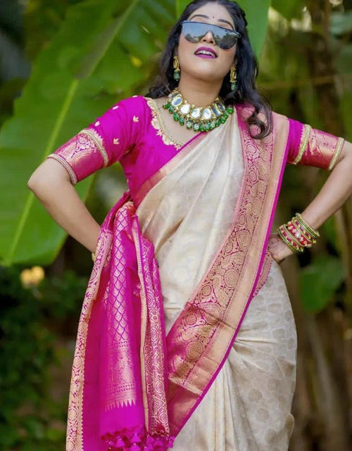 Load image into Gallery viewer, rajyogam banarasi silk saree surat
