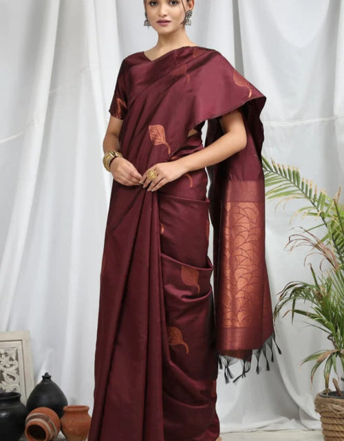 Load image into Gallery viewer, rajyogam soft silk saree surat
