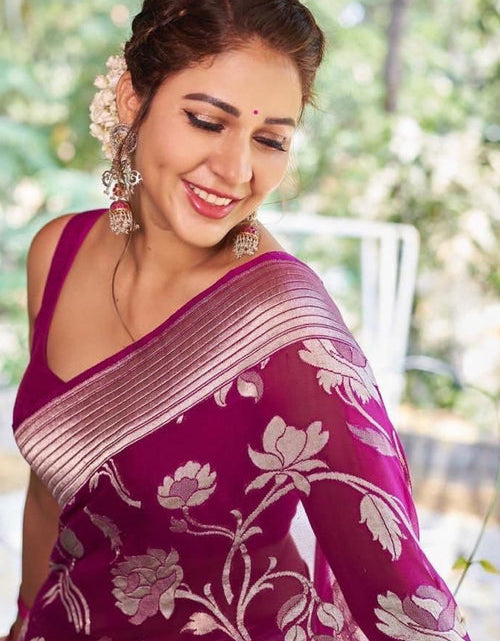 Load image into Gallery viewer, rajyogam banarasi silk saree surat
