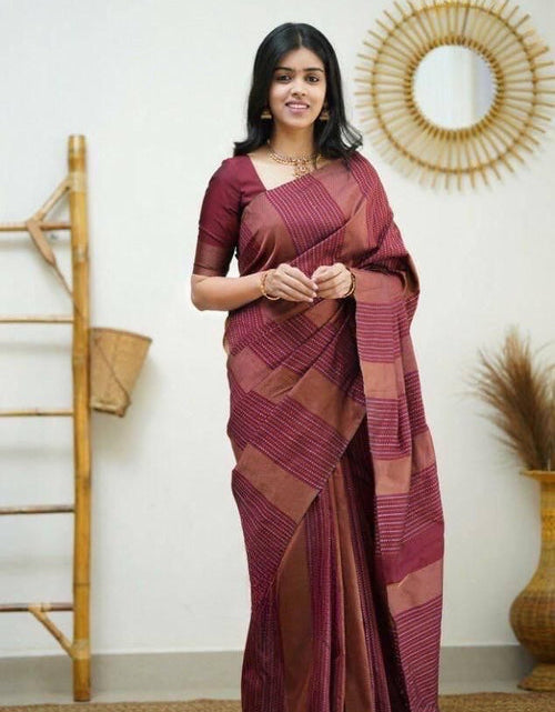 Load image into Gallery viewer, rajyogam soft silk saree surat
