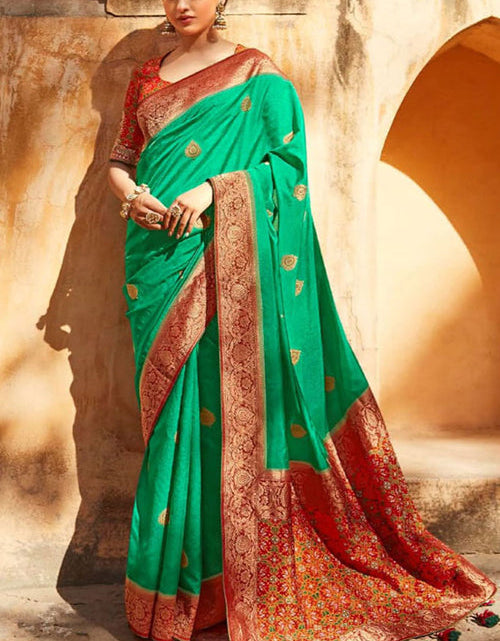 Load image into Gallery viewer, rajyogam banarasi silk saree surat
