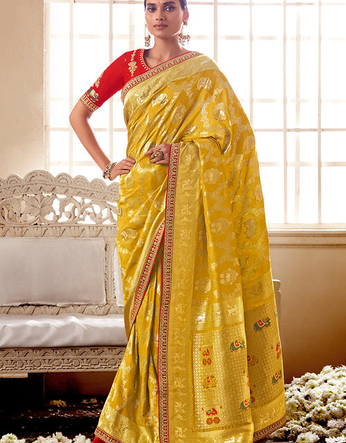 Load image into Gallery viewer, rajyogam banarasi silk saree surat
