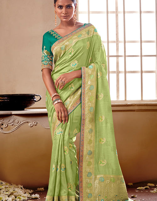 Load image into Gallery viewer, rajyogam banarasi silk saree surat
