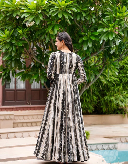 Load image into Gallery viewer, rajyogam designer suit surat
