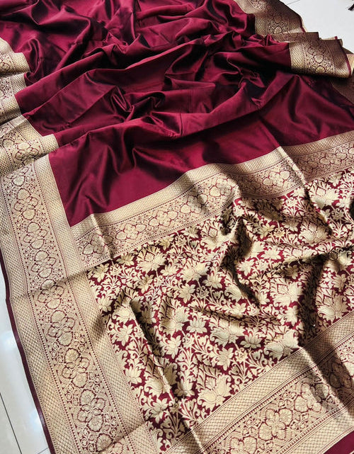 Load image into Gallery viewer, rajyogam banarasi silk saree surat
