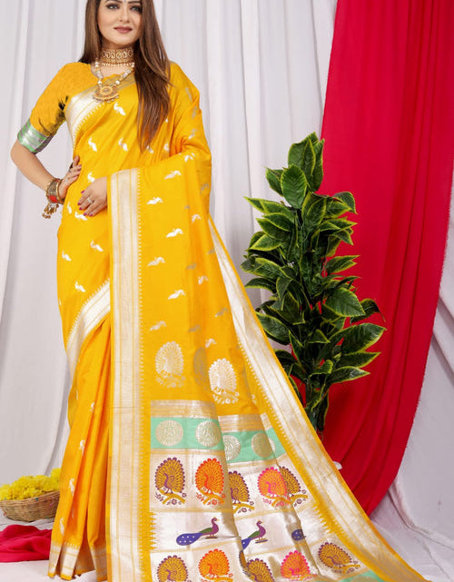 Load image into Gallery viewer, rajyogam paithani silk saree surat
