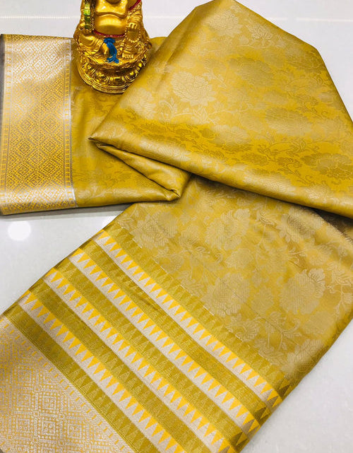 Load image into Gallery viewer, rajyogam banarasi silk saree surat
