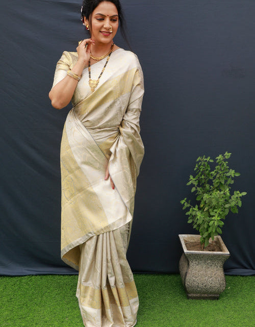 Load image into Gallery viewer, rajyogam banarasi silk saree surat
