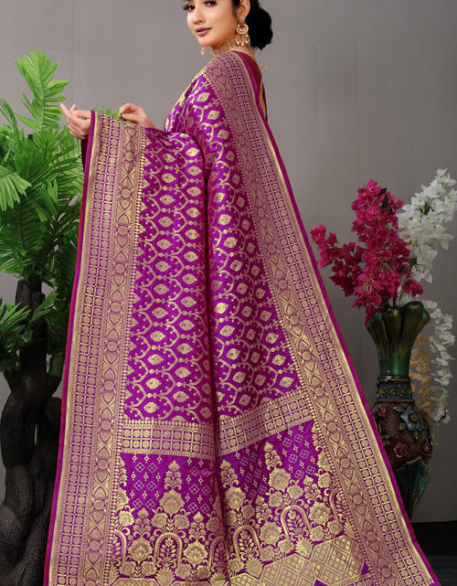 Load image into Gallery viewer, rajyogam banarasi silk saree surat
