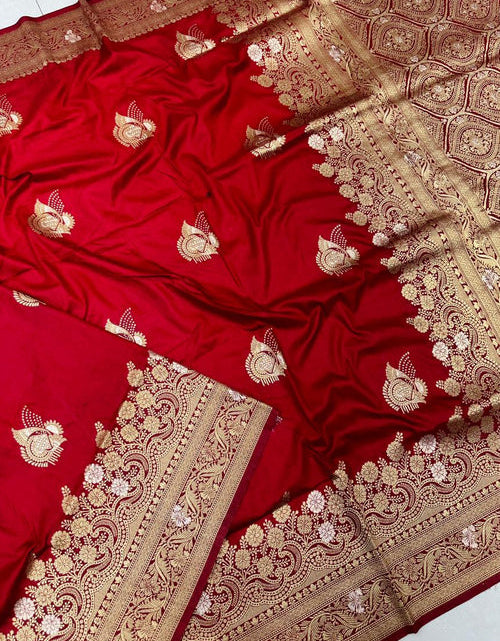 Load image into Gallery viewer, rajyogam banarasi silk saree surat
