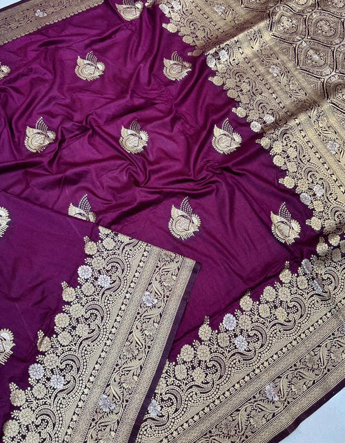 Load image into Gallery viewer, rajyogam banarasi silk saree surat
