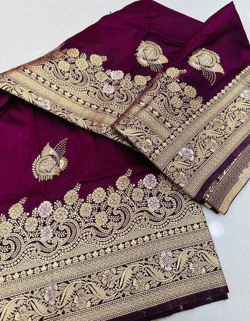 Load image into Gallery viewer, rajyogam banarasi silk saree surat
