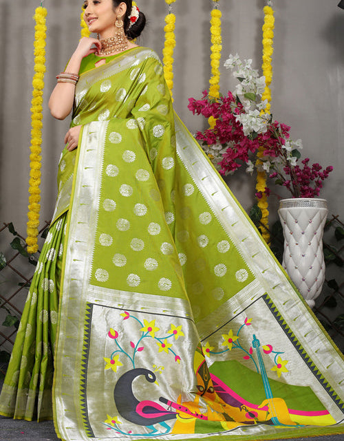 Load image into Gallery viewer, rajyogam paithani silk saree surat
