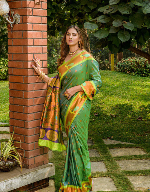 Load image into Gallery viewer, rajyogam paithani silk saree surat
