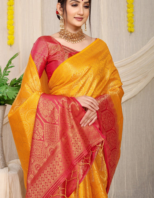 Load image into Gallery viewer, rajyogam banarasi silk saree surat
