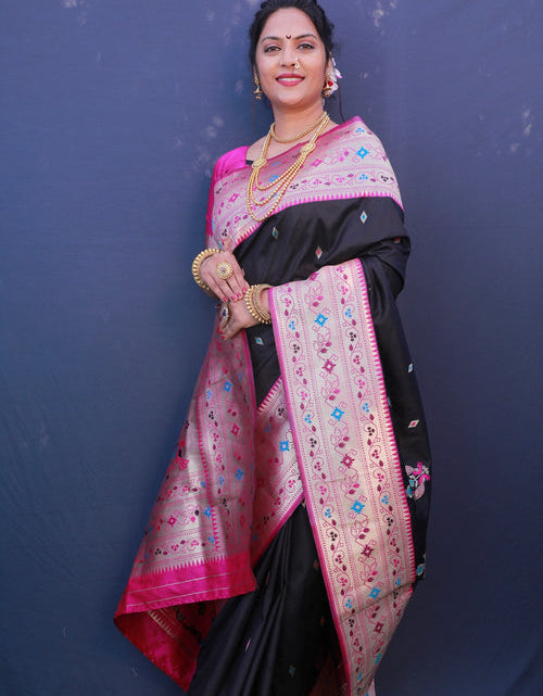 Load image into Gallery viewer, rajyogam paithani silk saree surat
