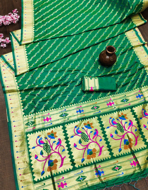 Load image into Gallery viewer, rajyogam paithani silk saree surat
