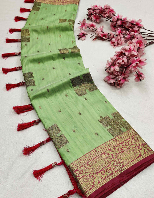 Load image into Gallery viewer, rajyogam banarasi silk saree surat
