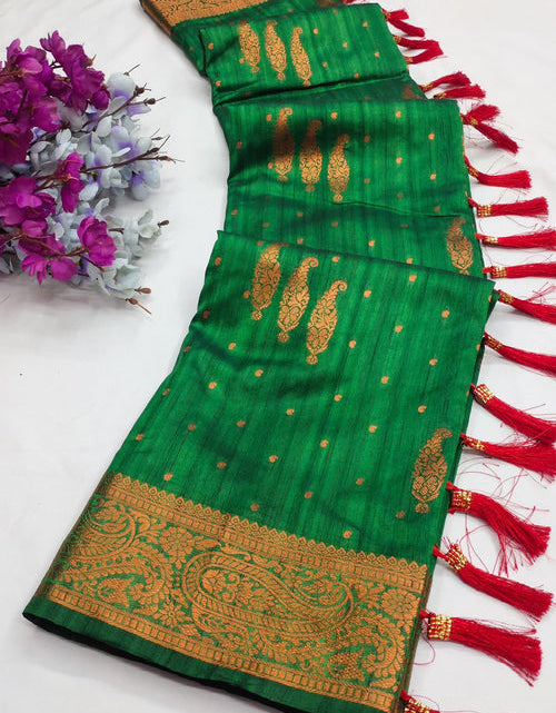 Load image into Gallery viewer, rajyogam banarasi silk saree surat
