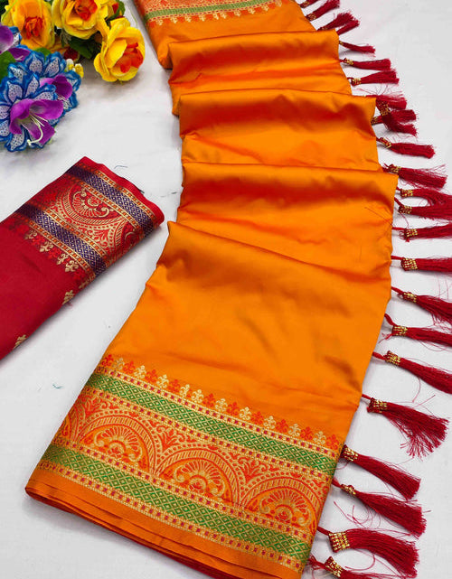 Load image into Gallery viewer, rajyogam banarasi silk saree surat
