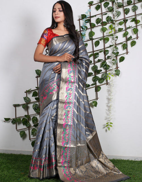 Load image into Gallery viewer, rajyogam banarasi silk saree surat
