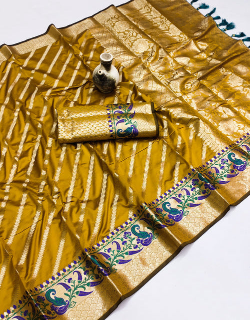 Load image into Gallery viewer, rajyogam banarasi silk saree surat
